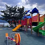 Lavalliere & Resort Sarnitsa
