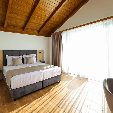 Lavalliere & Resort