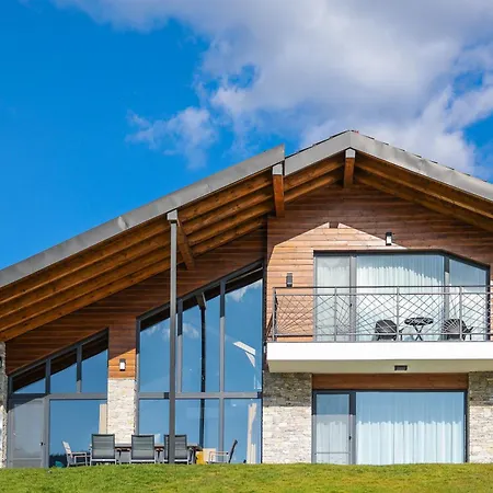 Semesteranläggning (resort) Lavalliere & Sŭrnitsa