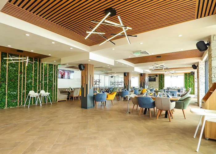 Lavalliere & Semesteranläggning (resort) *