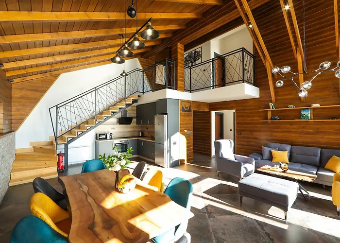 Semesteranläggning (resort) Lavalliere & Sŭrnitsa