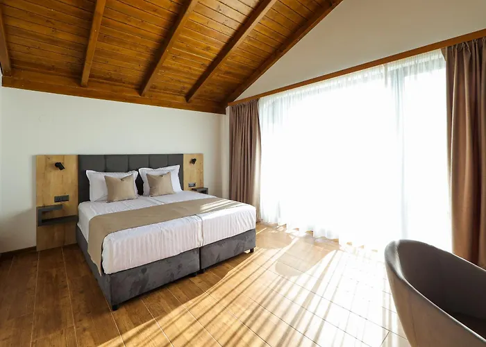 Lavalliere & Semesteranläggning (resort)