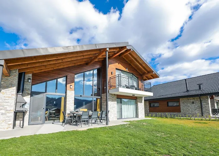 Lavalliere & Semesteranläggning (resort) *