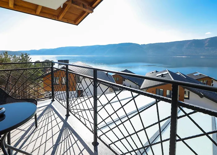 Lavalliere & Sŭrnitsa