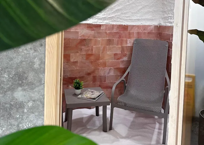 Lavalliere & Semesteranläggning (resort)